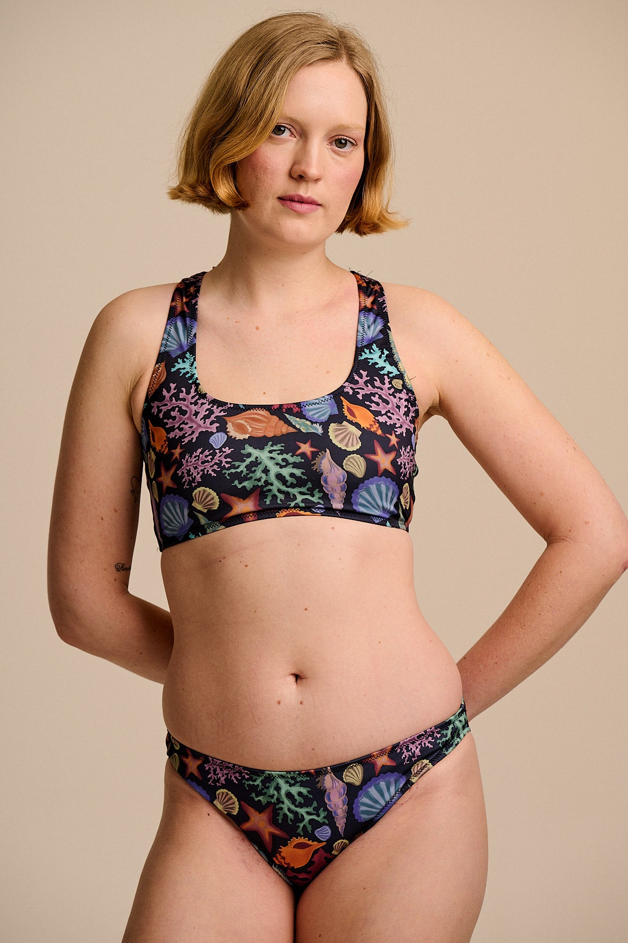 Aria - Low Rise Bikini Bottoms in Shell Print