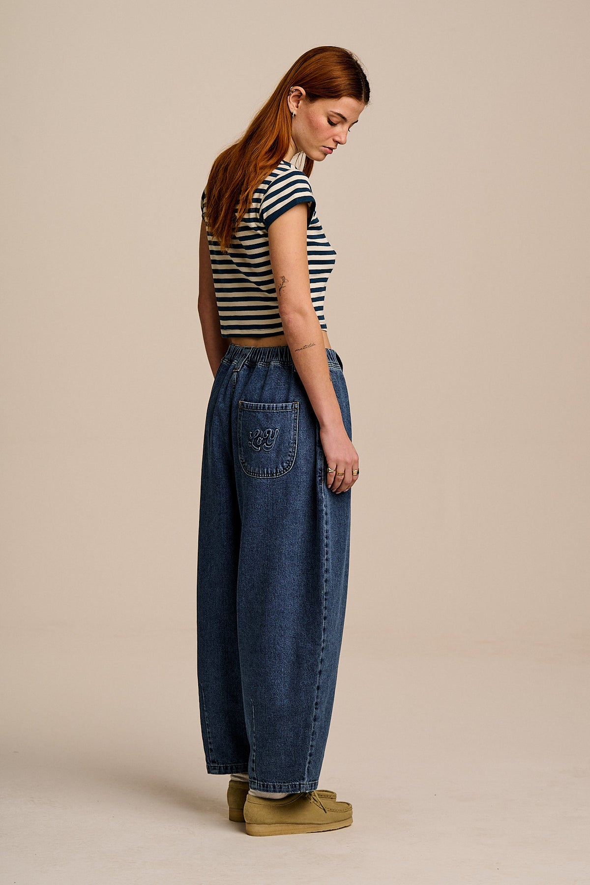 Ashby - Denim Barrel Leg Jeans in Mid Wash New Fit