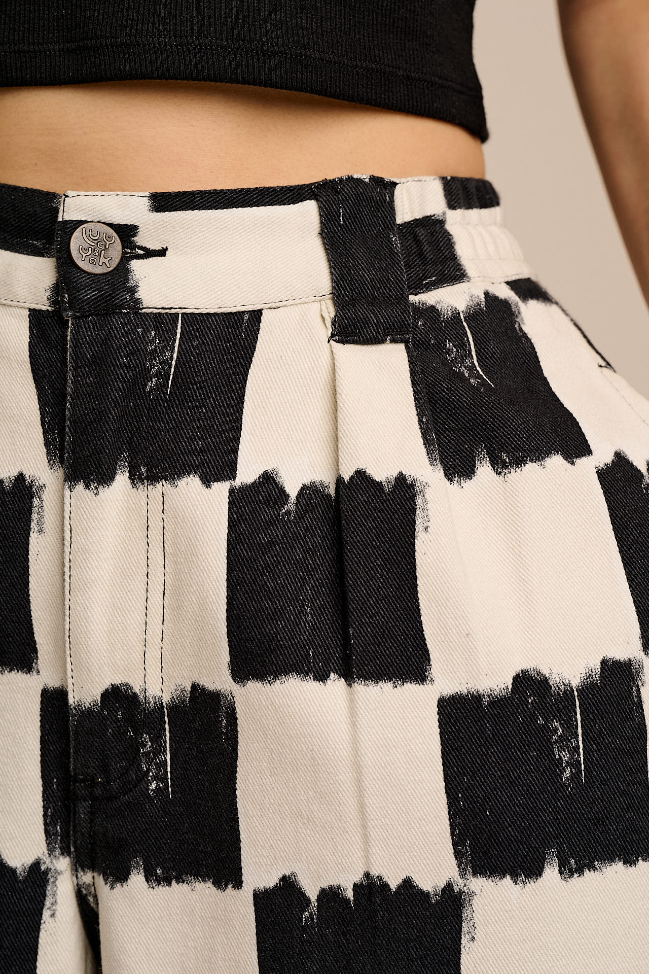 Ashby - Cotton Barrel Leg Trousers in Black & Ecru Blurred Checkerboard