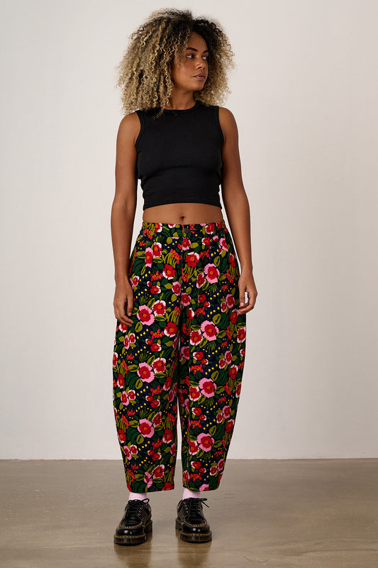 Ashby - Cotton Barrel Leg Trousers in Black Marie Print
