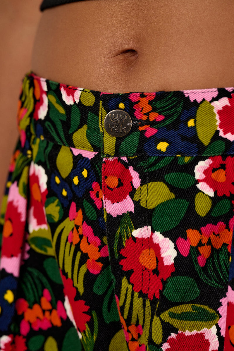 Ashby - Cotton Barrel Leg Trousers in Black Marie Print