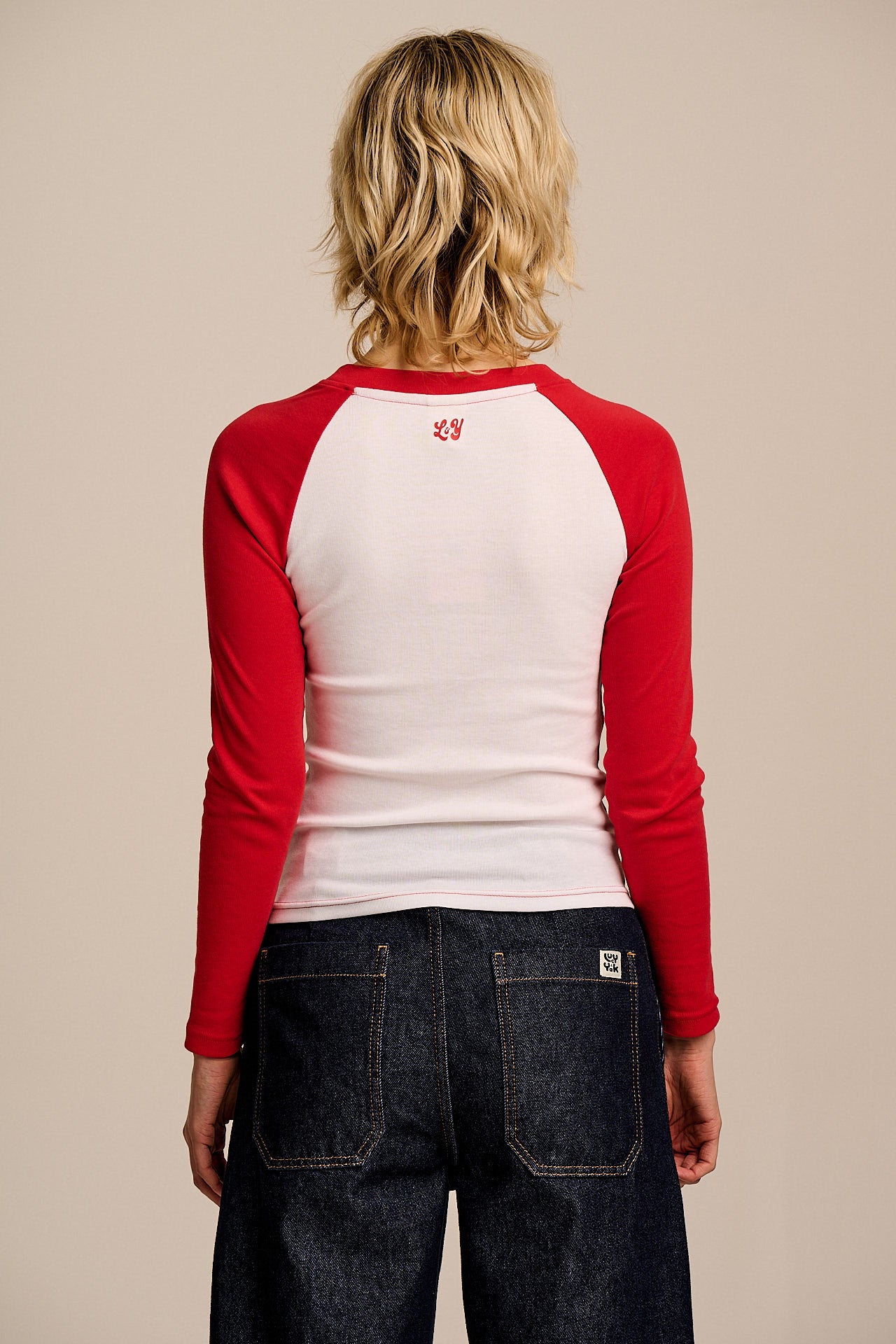 Avi - Long Sleeve Raglan Top in Red and White