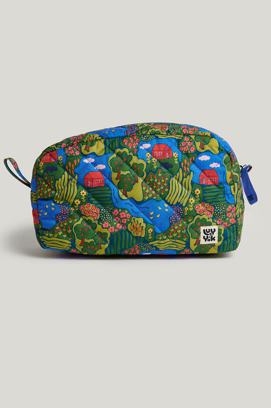 Amaliah - Large Washbag in Old Yak Donald Print