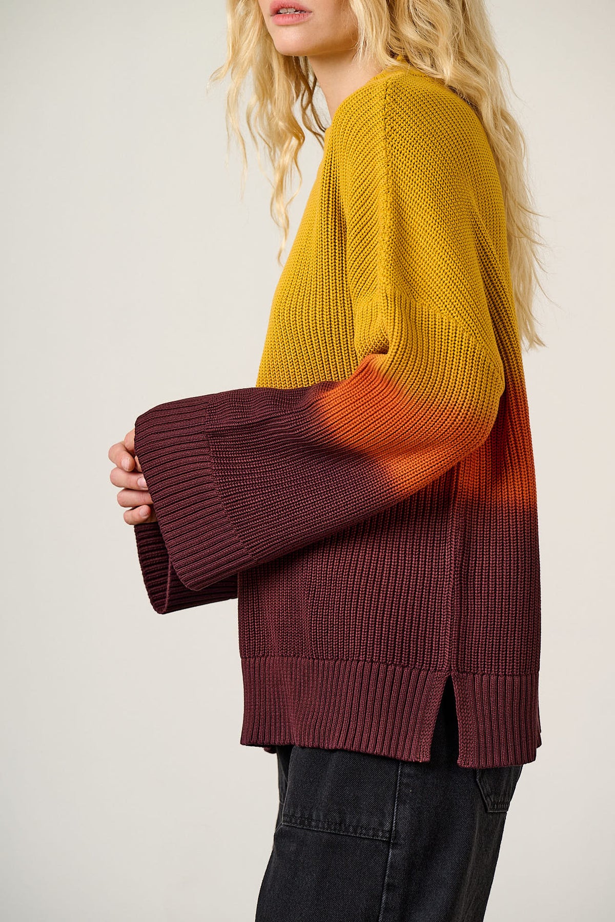 Amari - Oversized Knitted Jumper in Orange Ombre