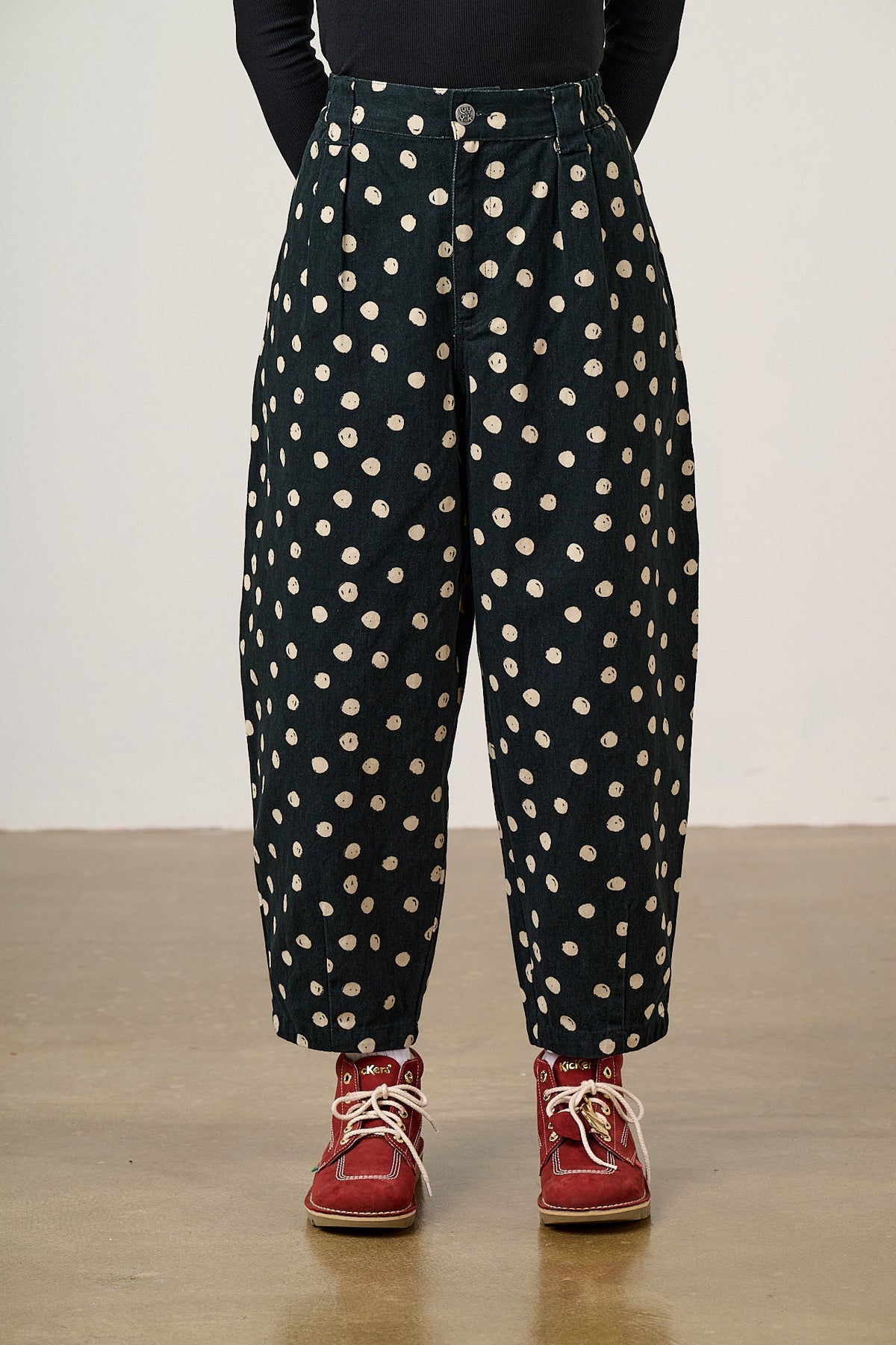 Ashby - Organic Cotton Barrel in Polka Dot Black and Ecru