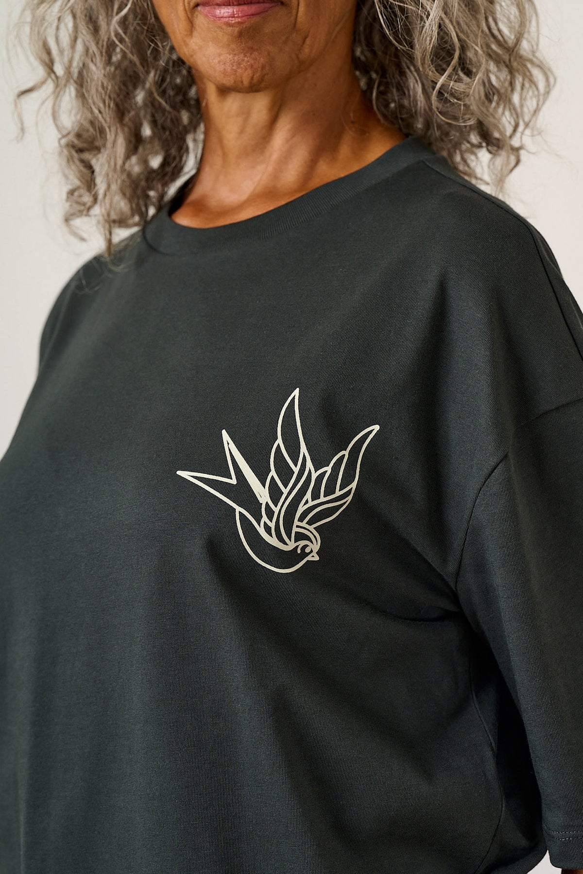 Benny - Oversized Cotton T-Shirt in Charcoal Tattoo Print