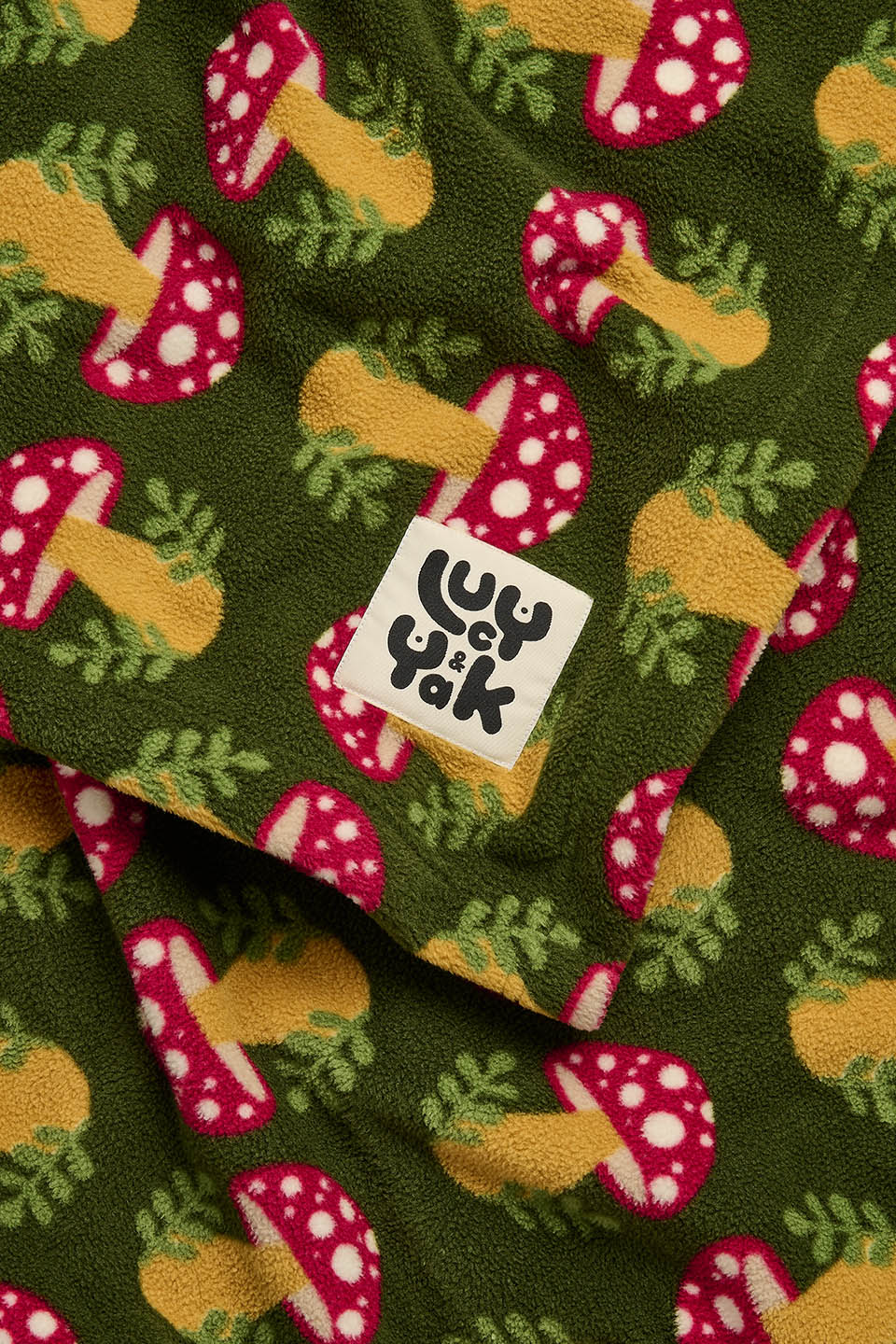 Braor - Fleece Blanket in Mushroom