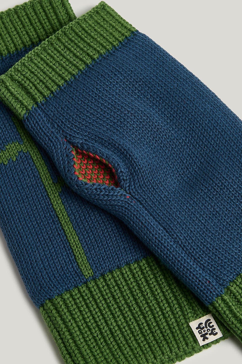 Caspian - Fingerless Knitted Gloves in Tulips