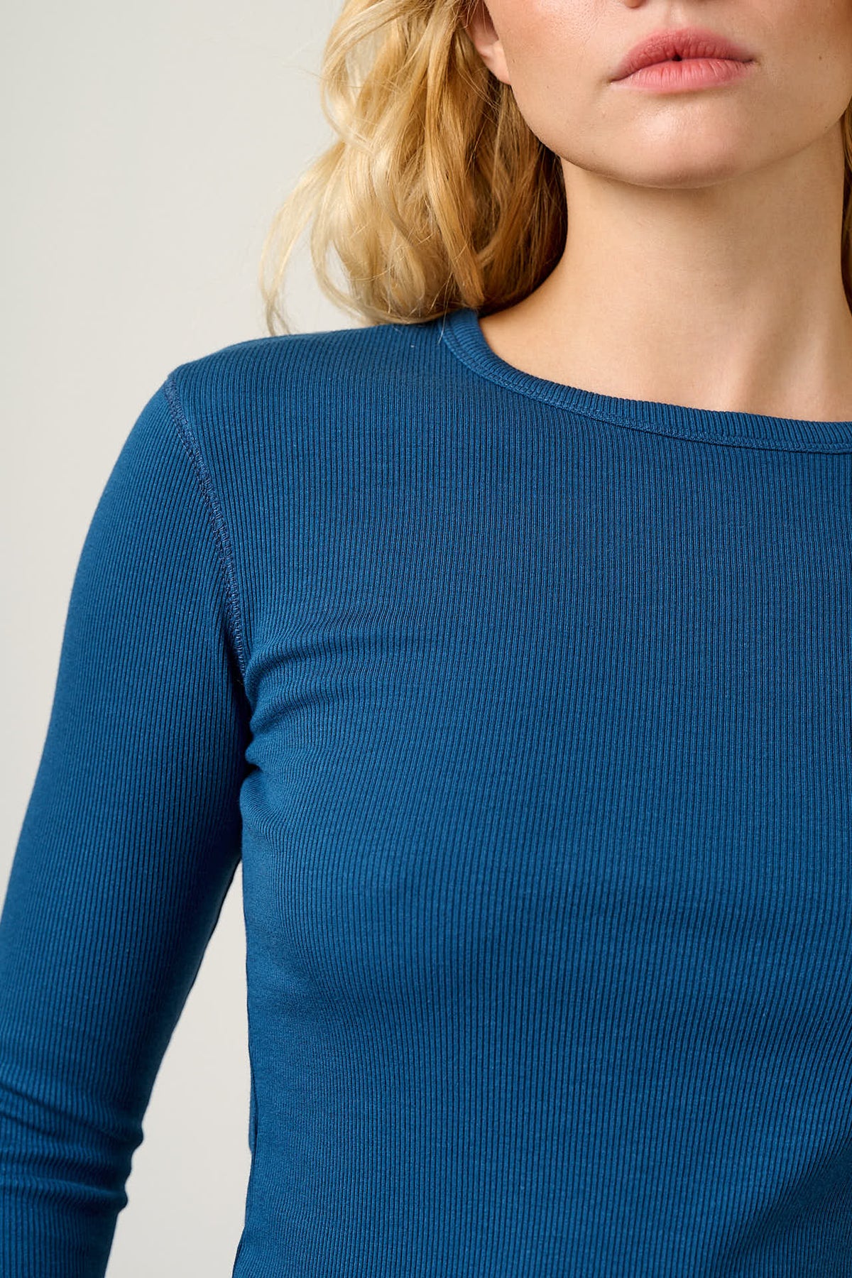 Grayson - Long Sleeve Cotton Top in Blue Opal