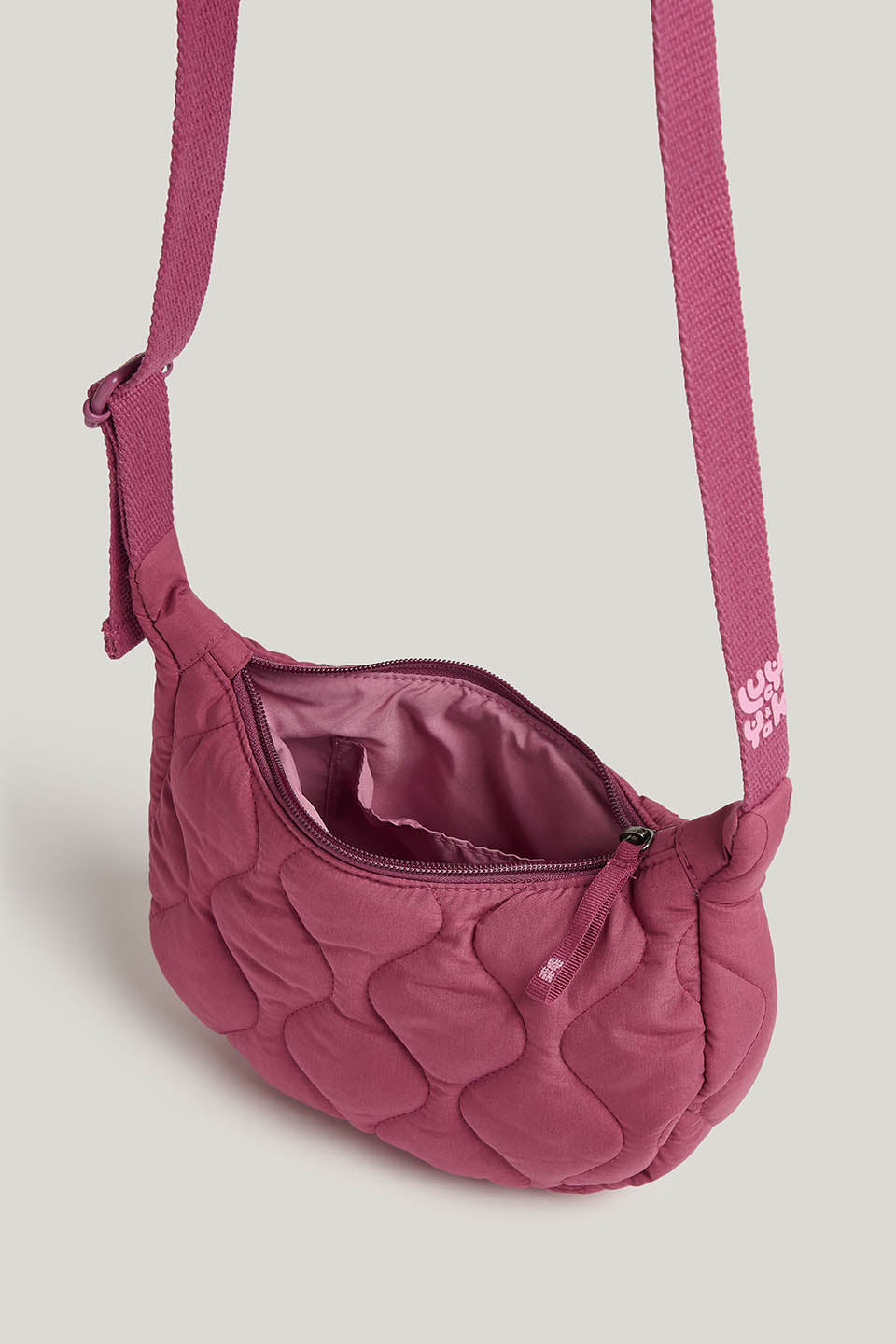Reims - Crossbody Bag in Raspberry