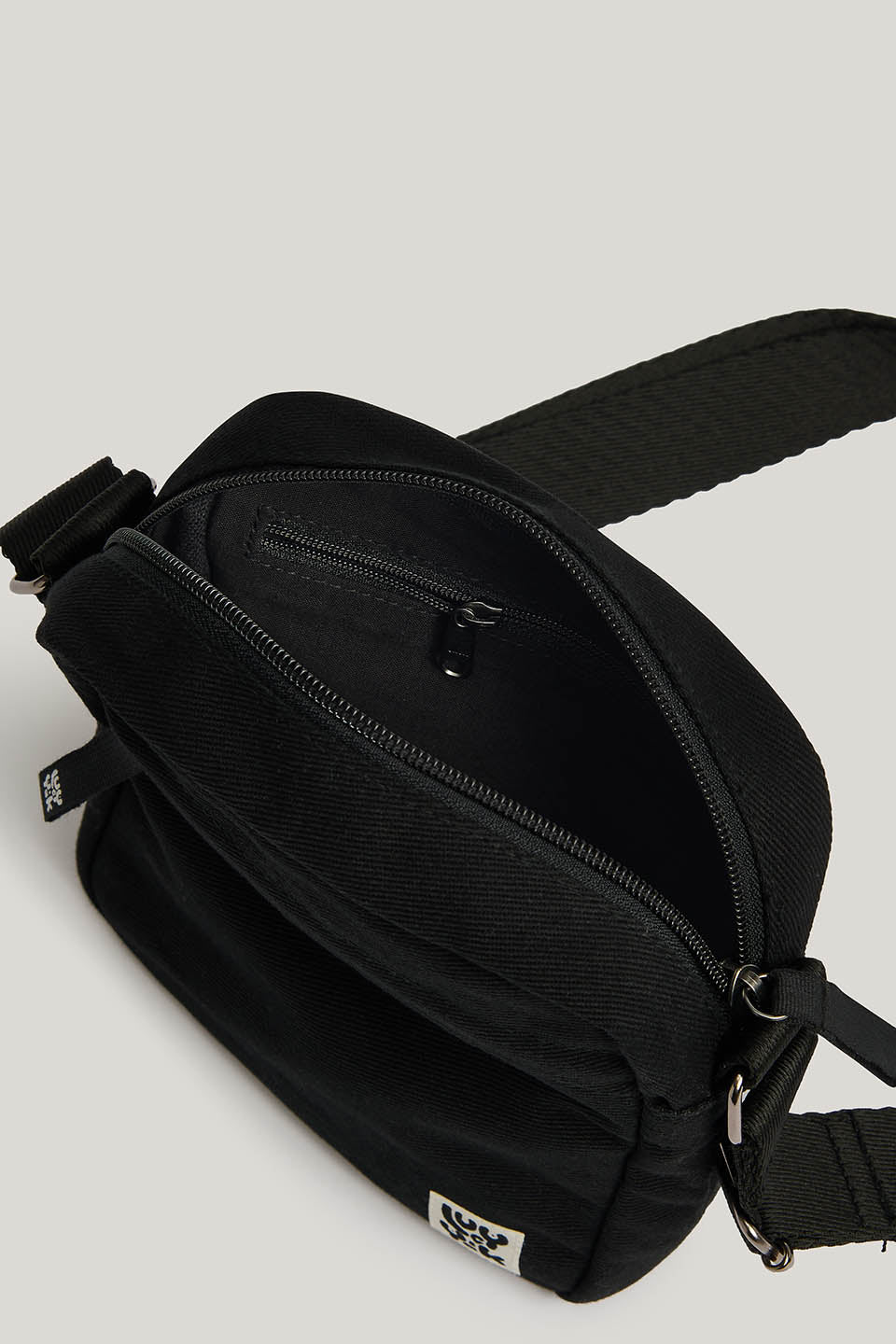 Roxton - Cotton Crossbody Bag in Black