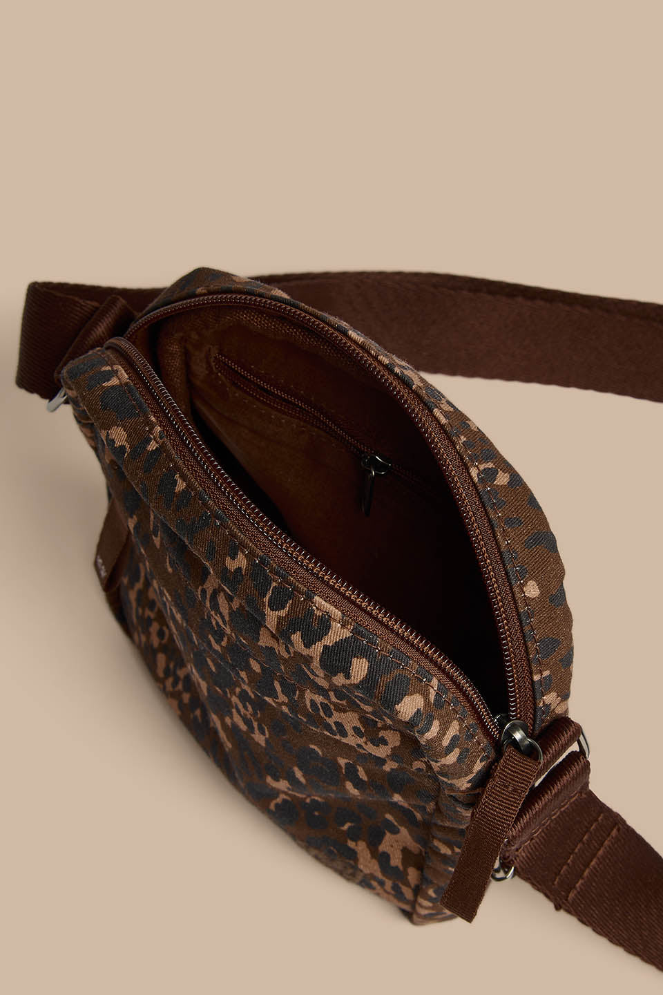 Roxton - Cotton Crossbody Bag in Animal
