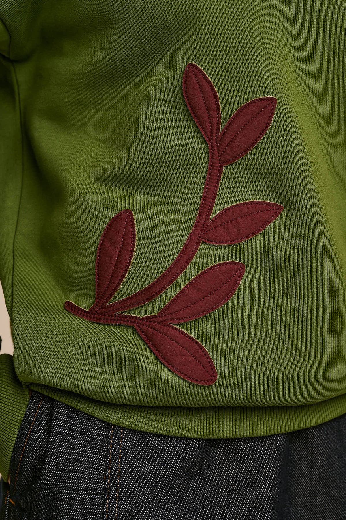 Sutton - Organic Cotton Blend Sweatshirt in Green Leaves