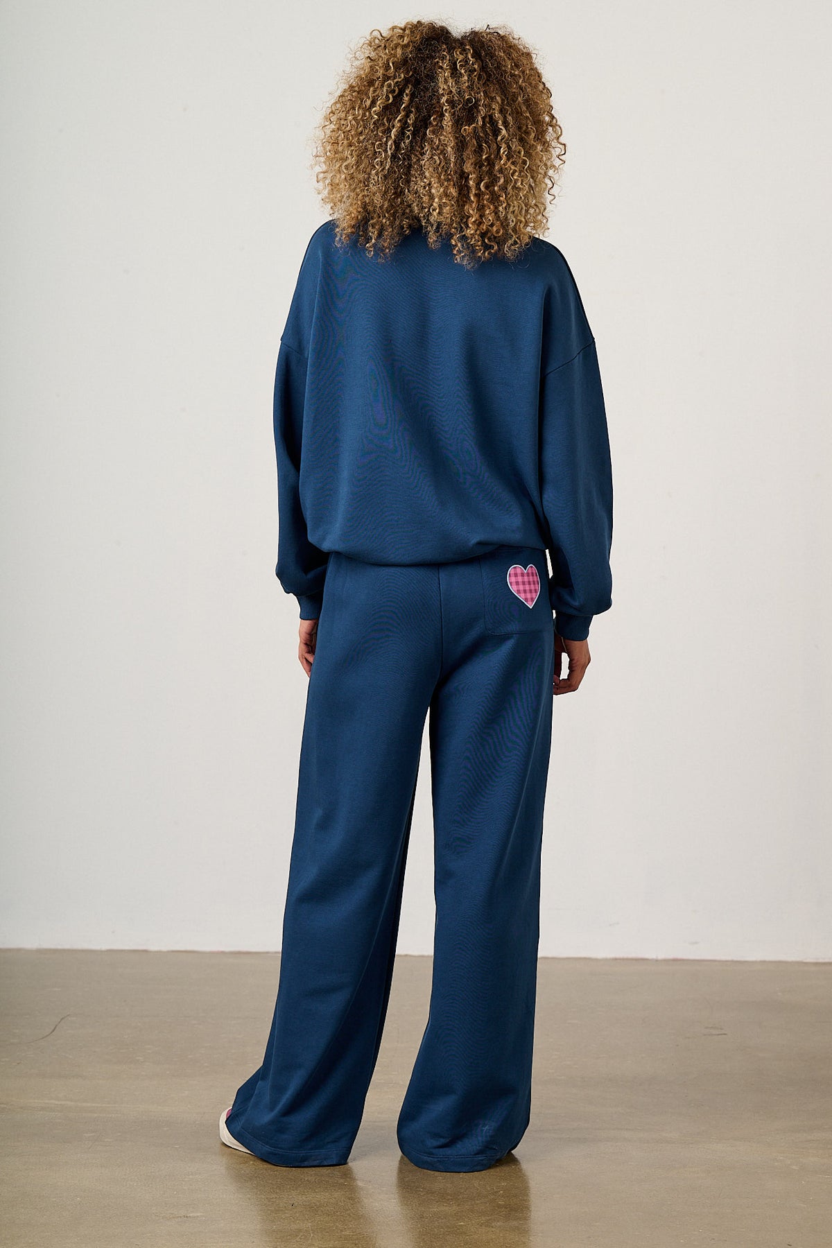 Sutton - Organic Cotton Blend Sweatshirt in Love Heart Applique