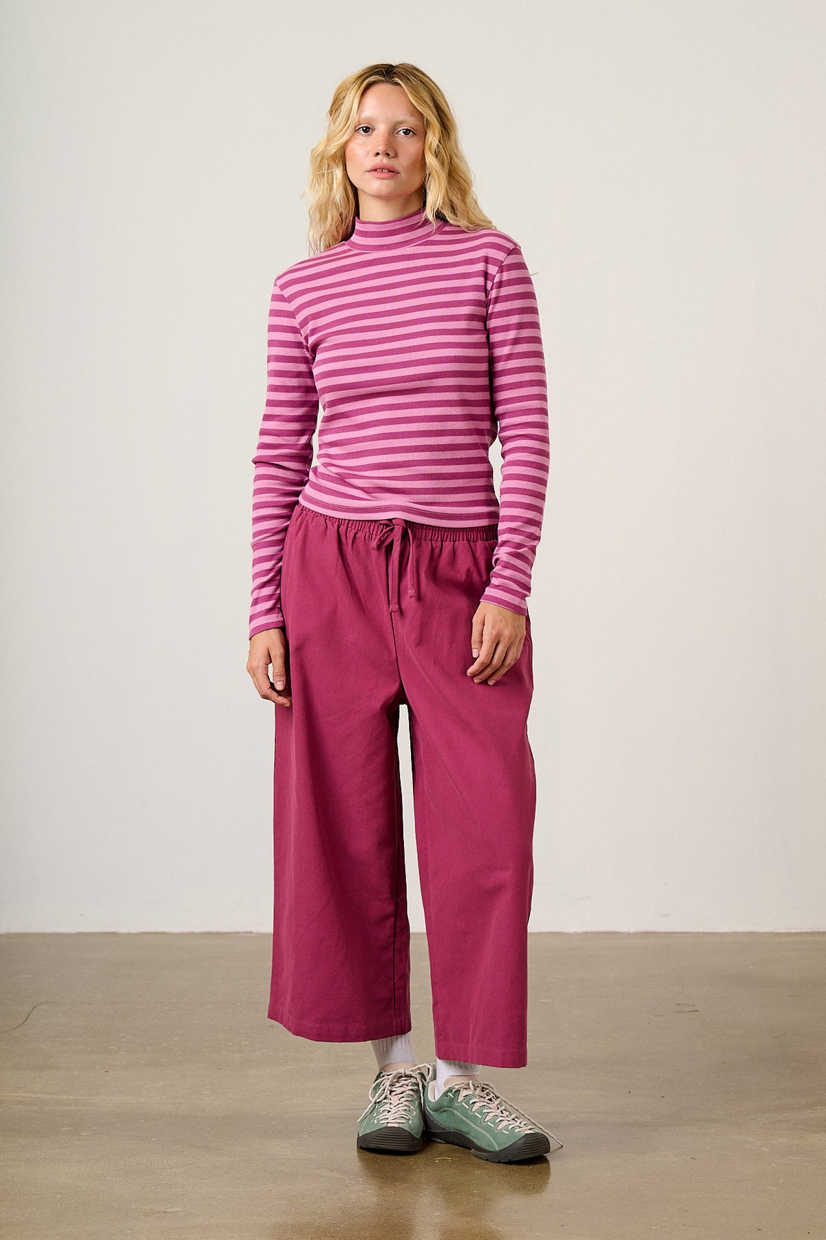 Tia - Cotton Ribbed Funnel Neck in Beetroot Stripe