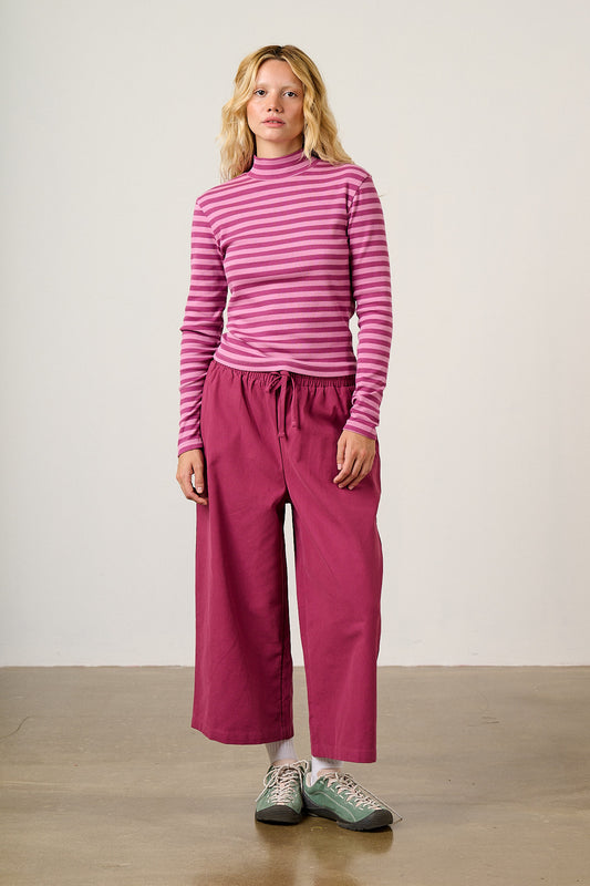 Tia - Cotton Ribbed Funnel Neck in Beetroot Stripe