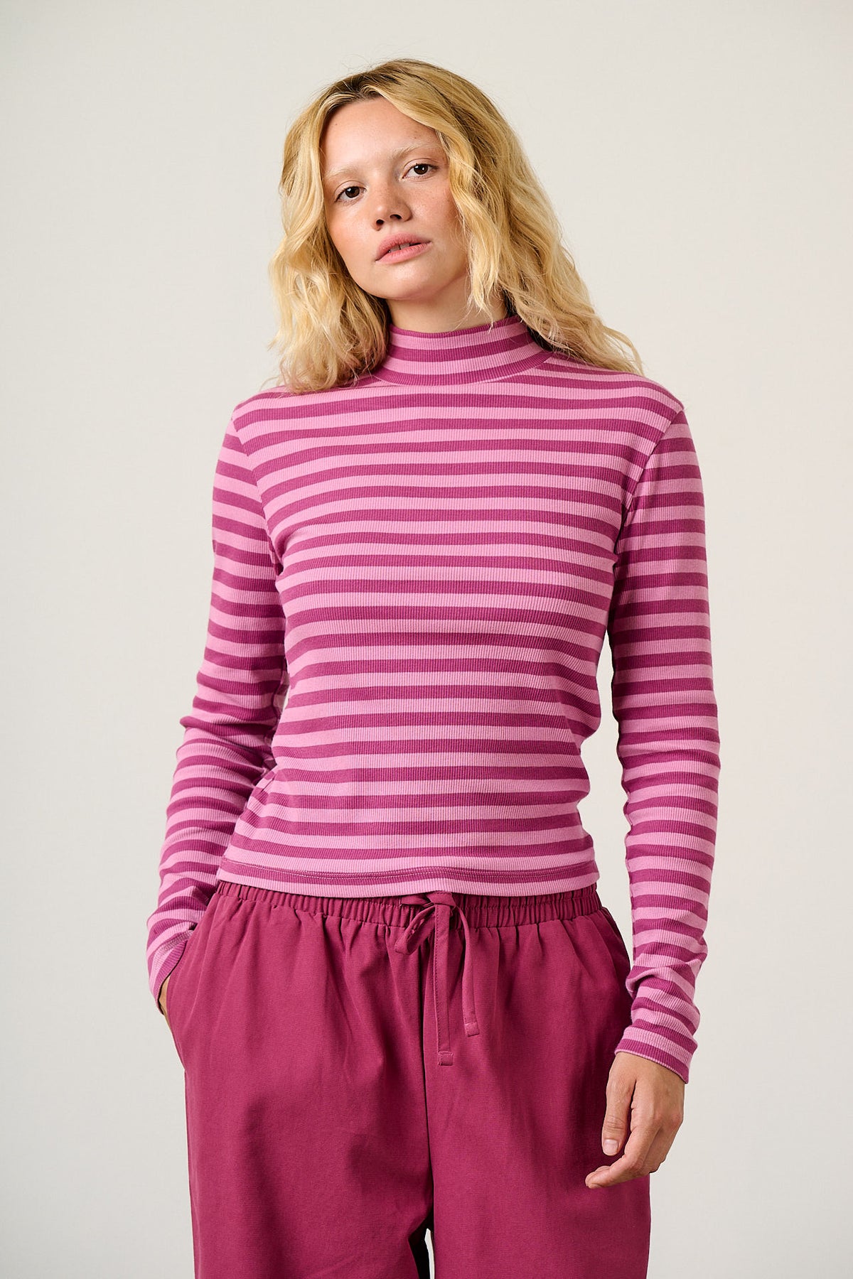 Tia - Cotton Ribbed Funnel Neck in Beetroot Stripe