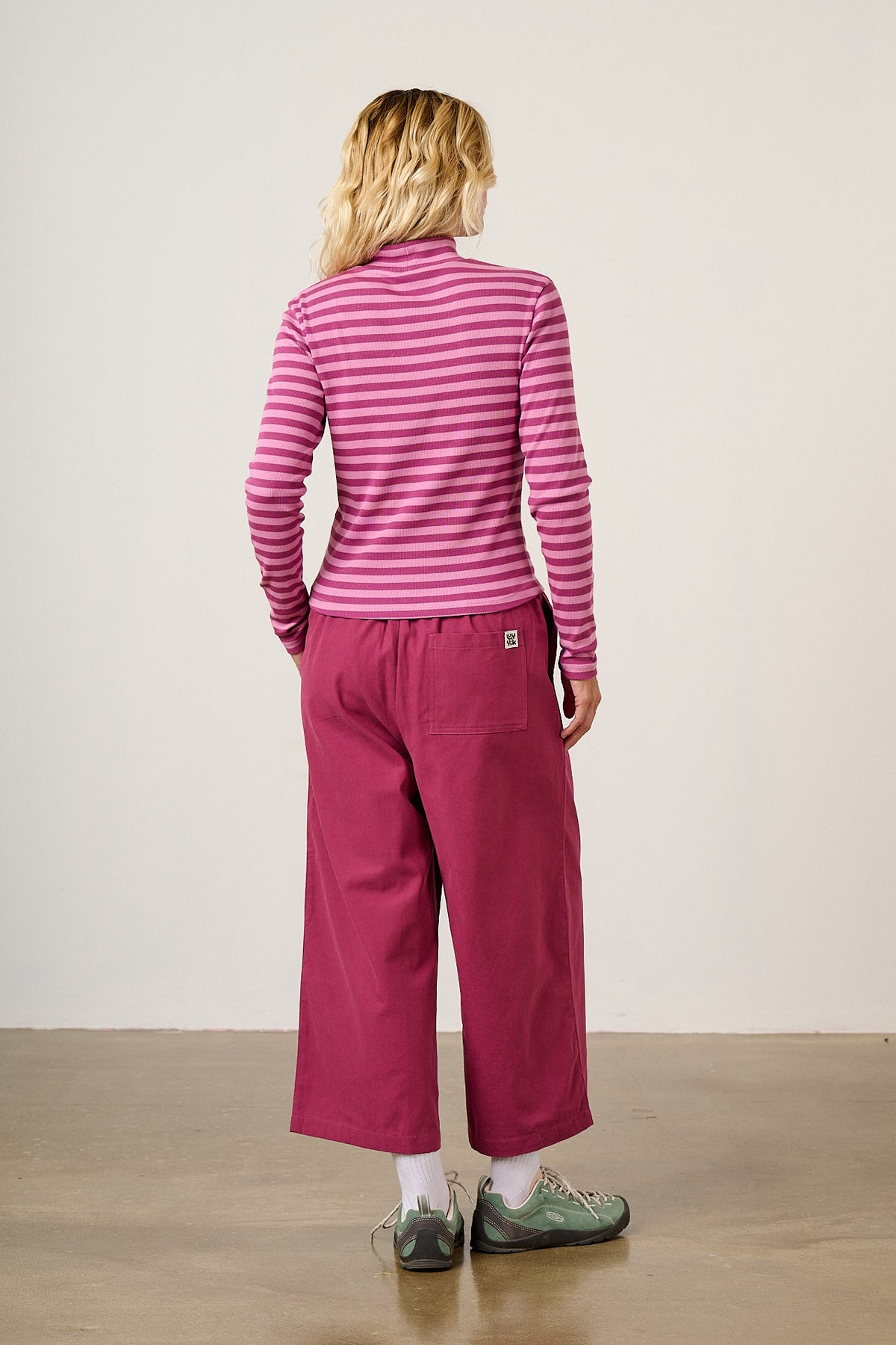 Tia - Cotton Ribbed Funnel Neck in Beetroot Stripe
