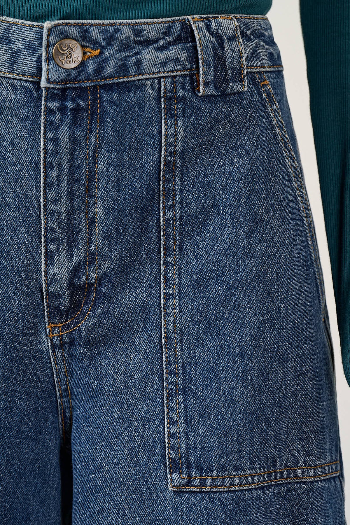 Delores - Wide Leg Jeans Organic Cotton Denim in Mid Wash Blue