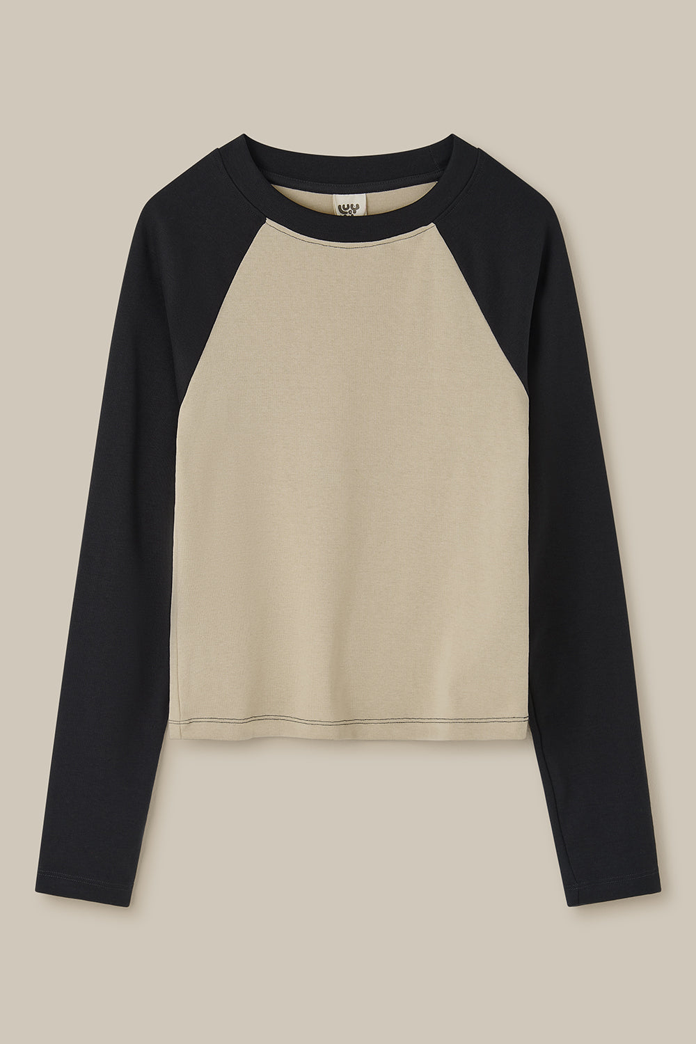 Avi - Long Sleeve Raglan T-Shirt in Black & Beige