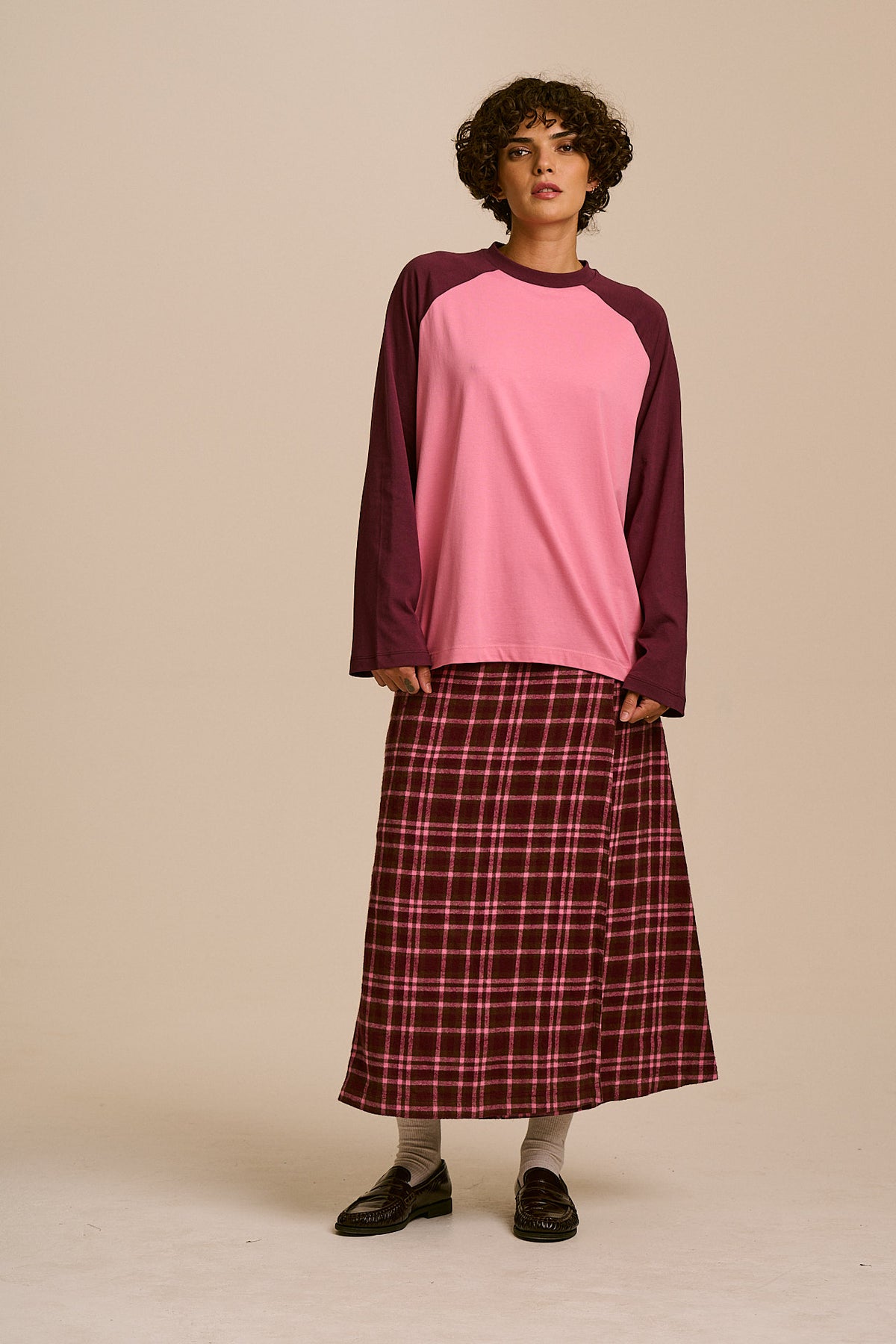 Bennett - Oversized Cotton Raglan T-Shirt in Pink & Burgundy (IMPERFECT)