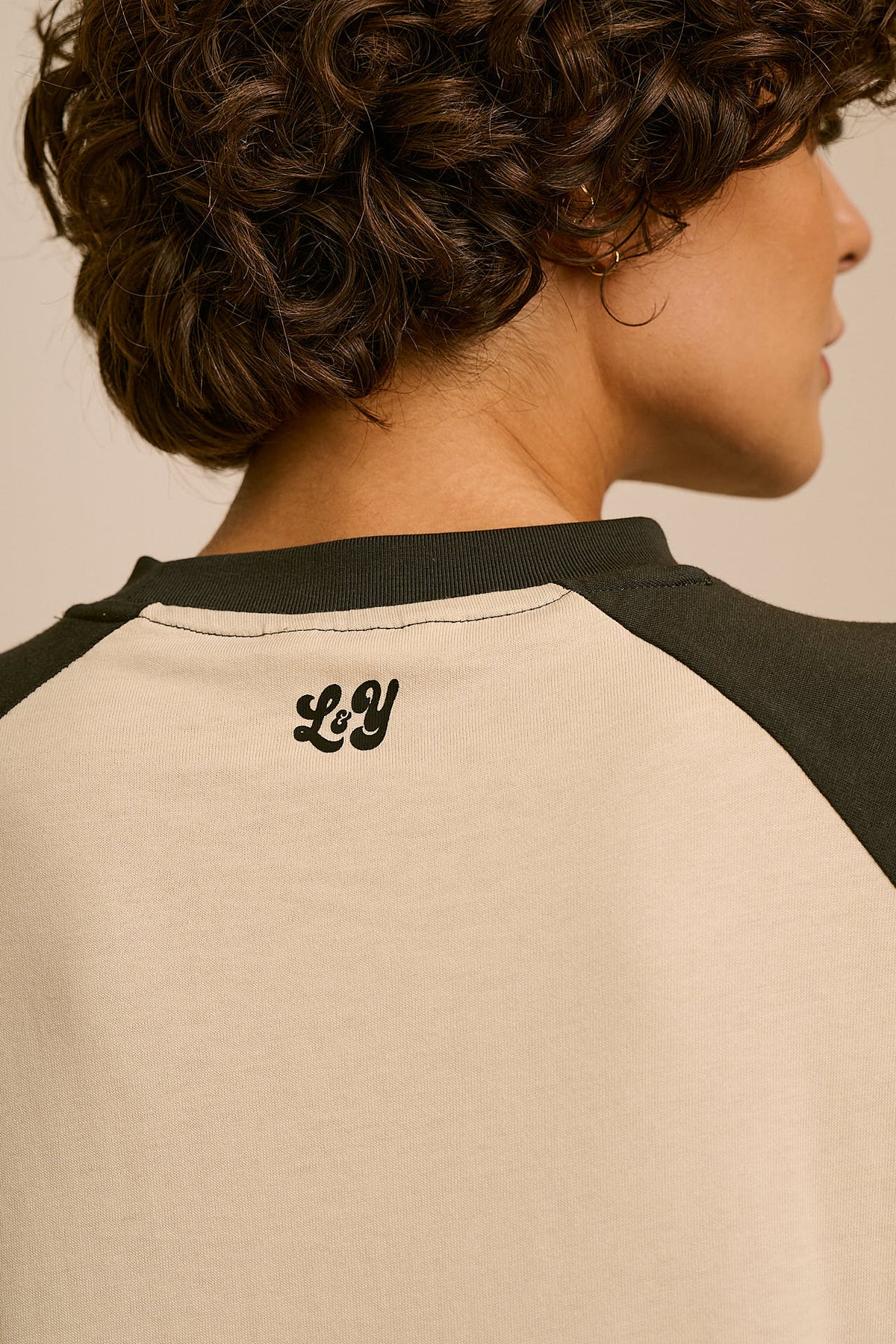 Bennett - Oversized Organic Cotton Raglan Tee in Ecru & Black (IMPERFECT)
