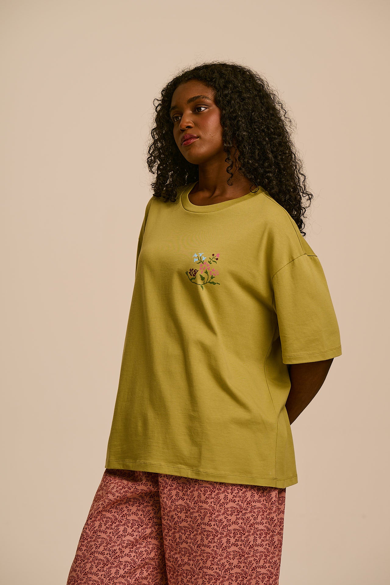 Benny - Oversized Cotton T-Shirt in Green Palace Floral