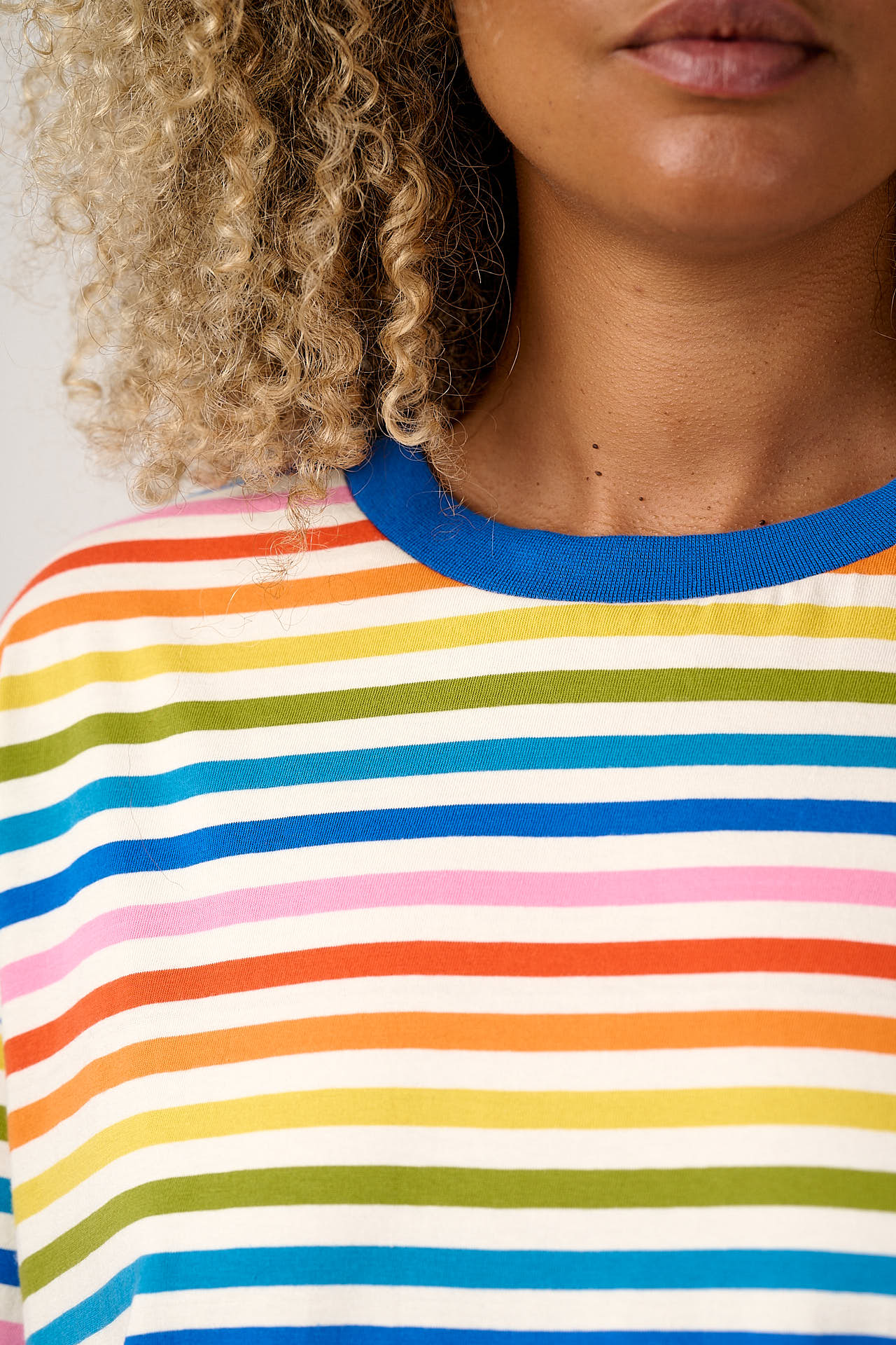 Benny - Oversized Cotton T-Shirt in Vintage Rainbow Stripe – Lucy