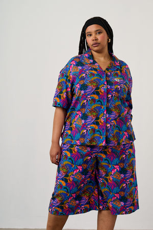 Carlos - Viscose Shorts in Wild Expression Print