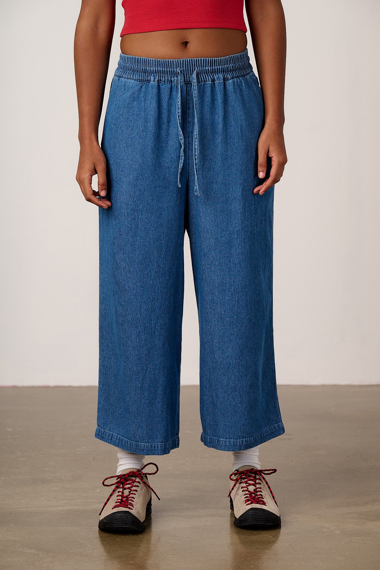 Chuck - Wide Leg Denim Trousers in Midwash Blue