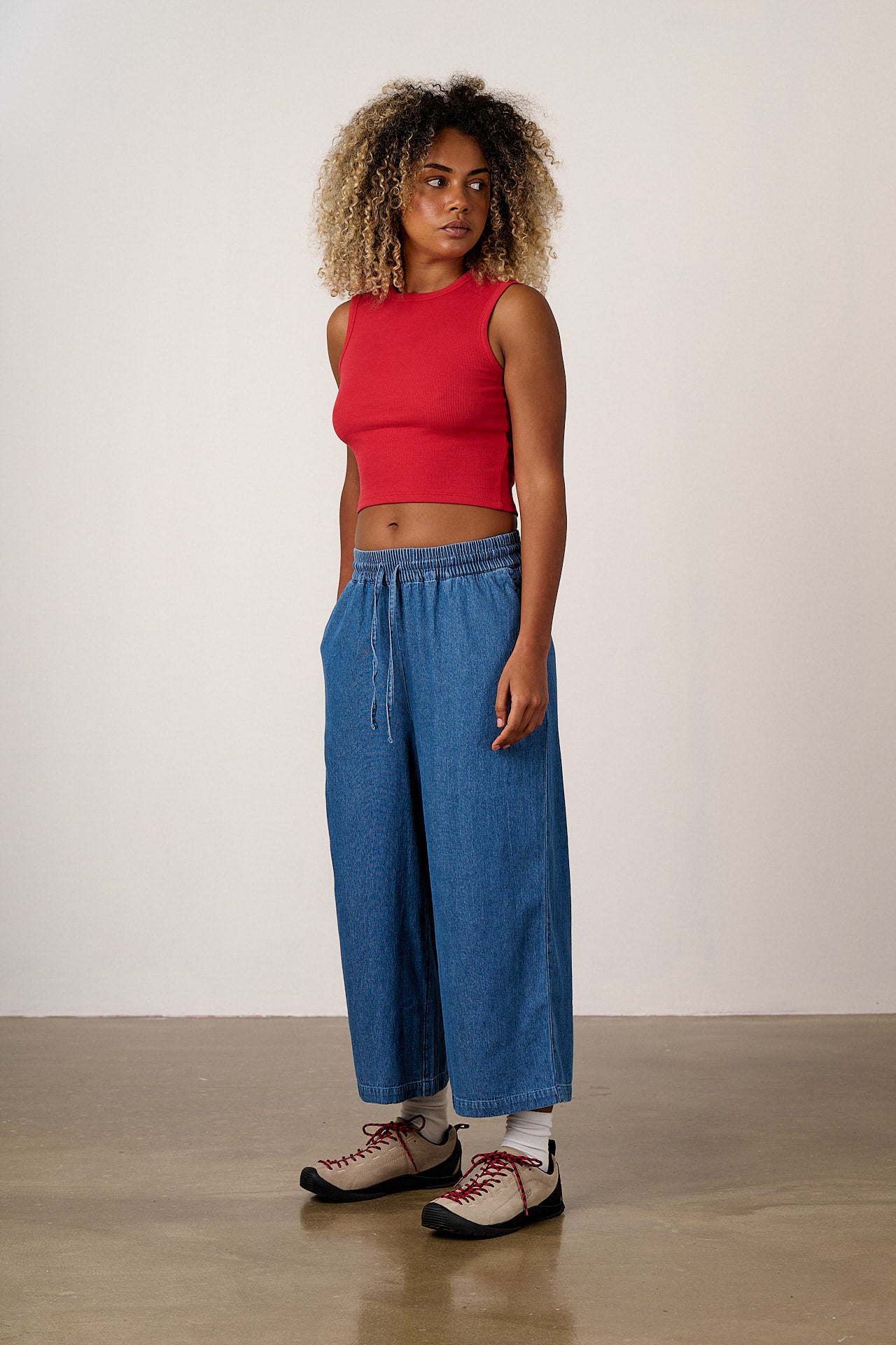 Chuck - Wide Leg Denim Trousers in Midwash Blue