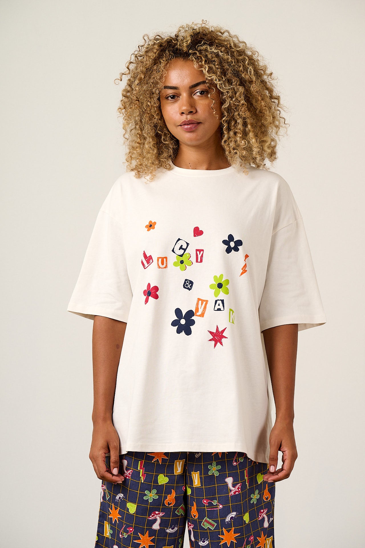Benny - Oversized Cotton T-Shirt in Punk Scribbled Floral Graphic