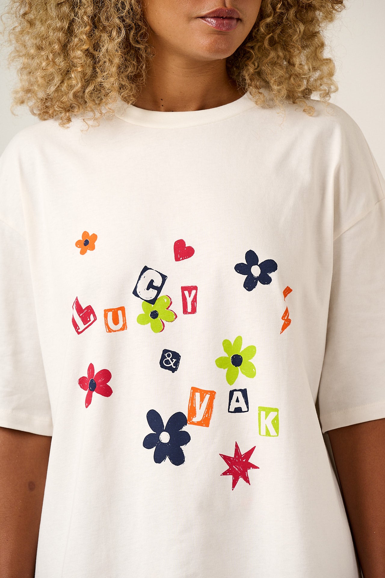Benny - Oversized Cotton T-Shirt in Punk Scribbled Floral Graphic