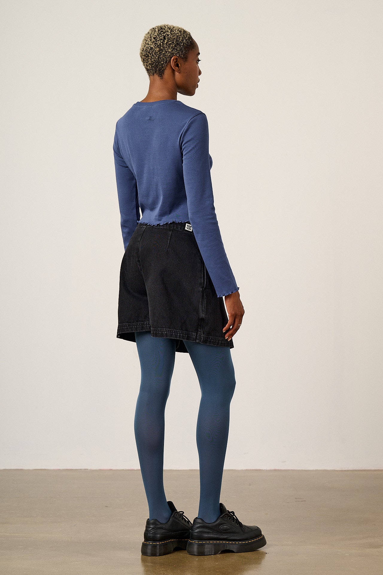 Hansel - Long Sleeve Cotton Crop Top in Mushroom Embroidery