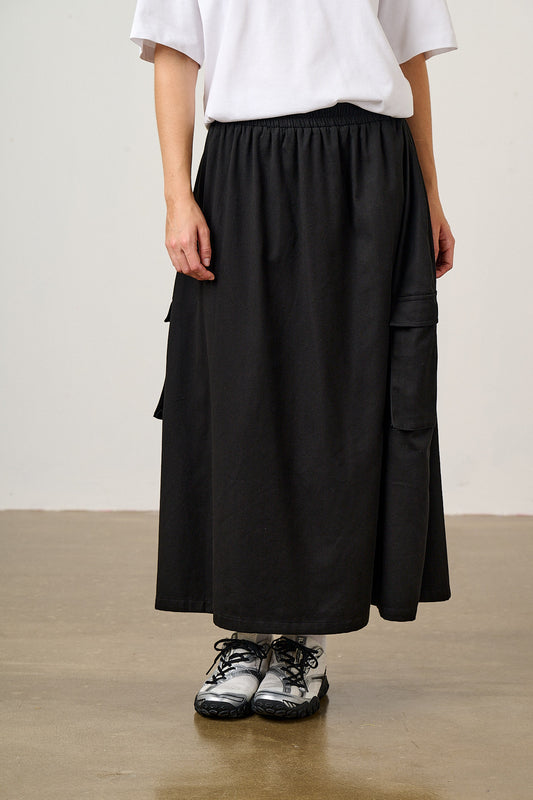Dakota - Organic Cotton Twill Midi Skirt in Black