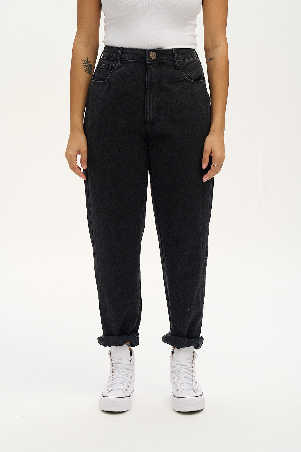 Dana Mom Jeans: ORGANIC DENIM - Washed Black