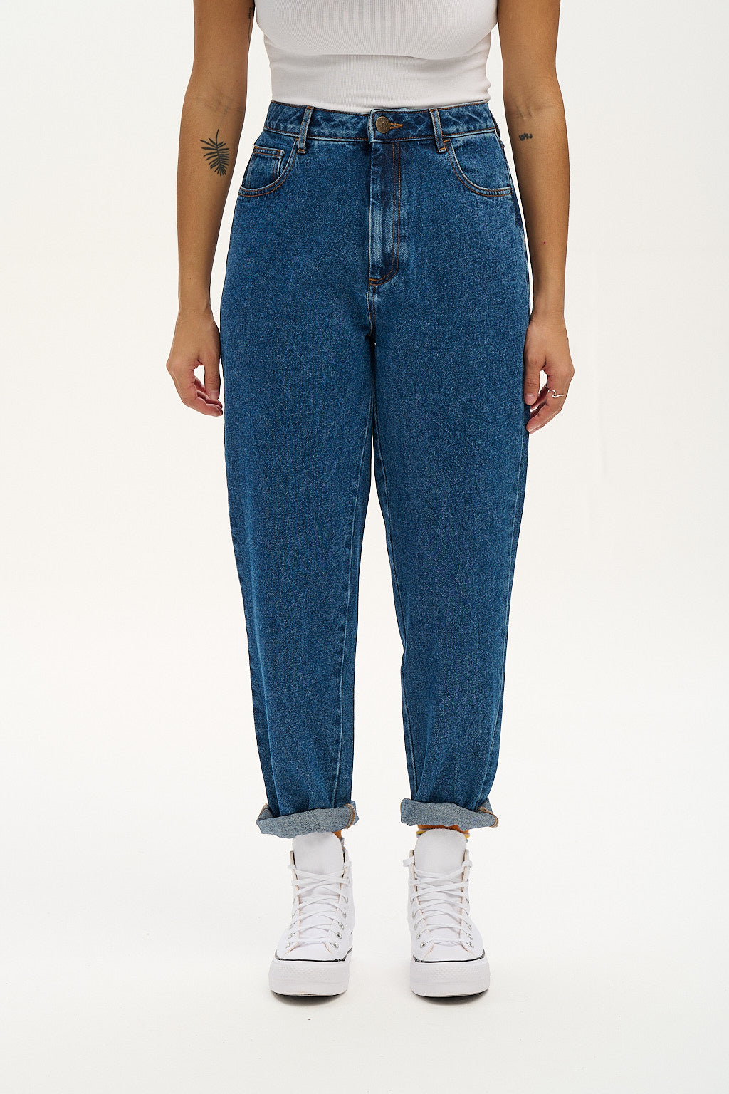 Delores Wide Leg Jeans: ORGANIC DENIM - Mid Wash Blue