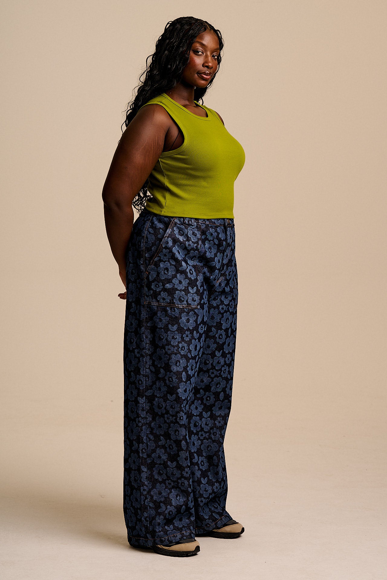 Delores - Wide Leg Denim Jeans in Indigo Vida Floral