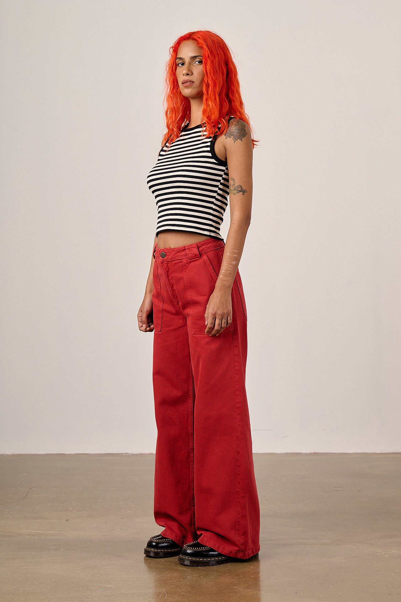 Delores - Wide Leg Denim Jeans in Red Wash