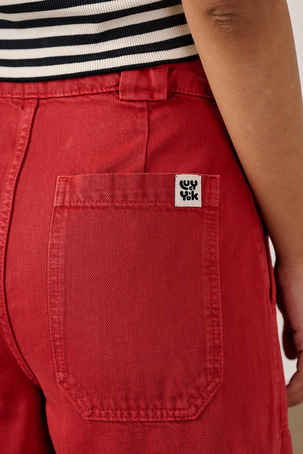 Delores - Wide Leg Denim Jeans in Red Wash