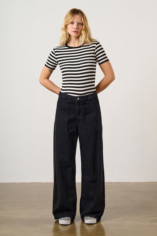Delores - Wide Leg Denim Jeans in Washed Black