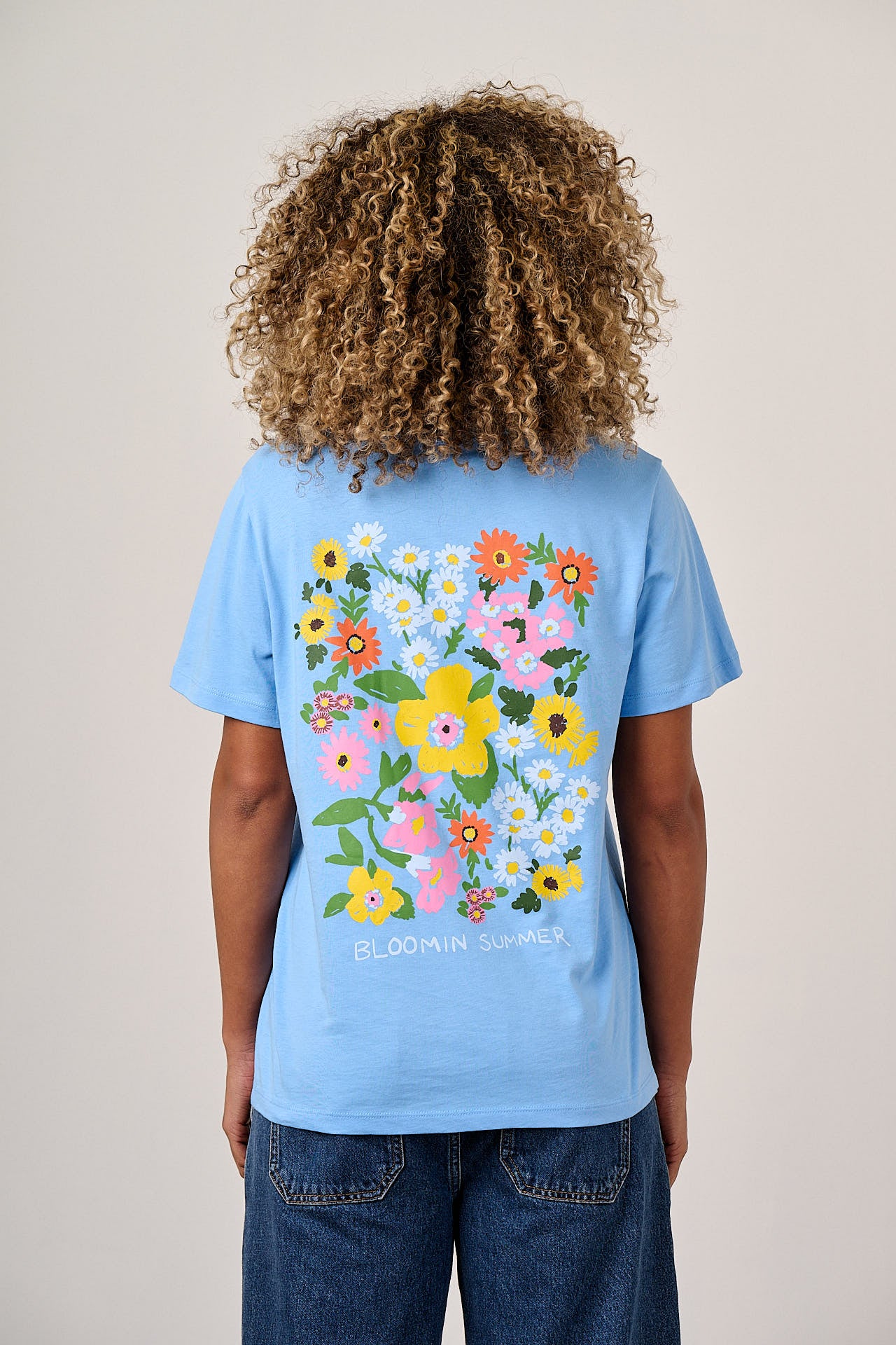 Denver - Cotton T-Shirt in Blue Bloomin' Flowers Print