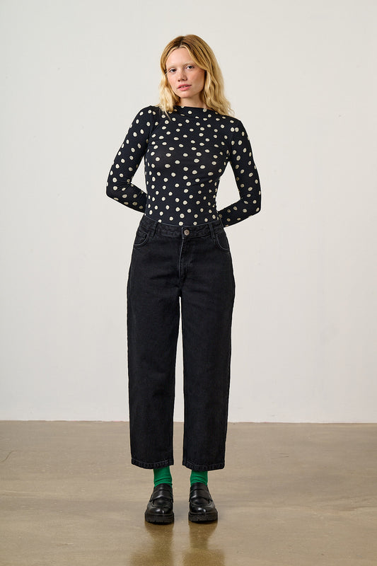 Drew - Cropped Straight Leg Denim Jeans in Washed Black