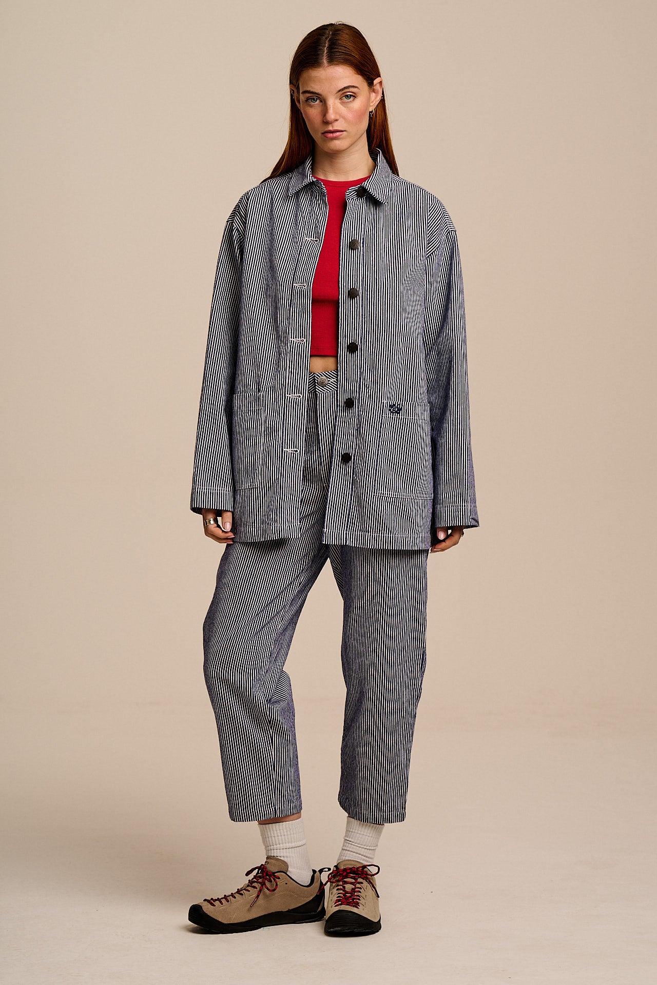 Drew - Cropped Straight Leg Cotton Trousers in Navy Stripe