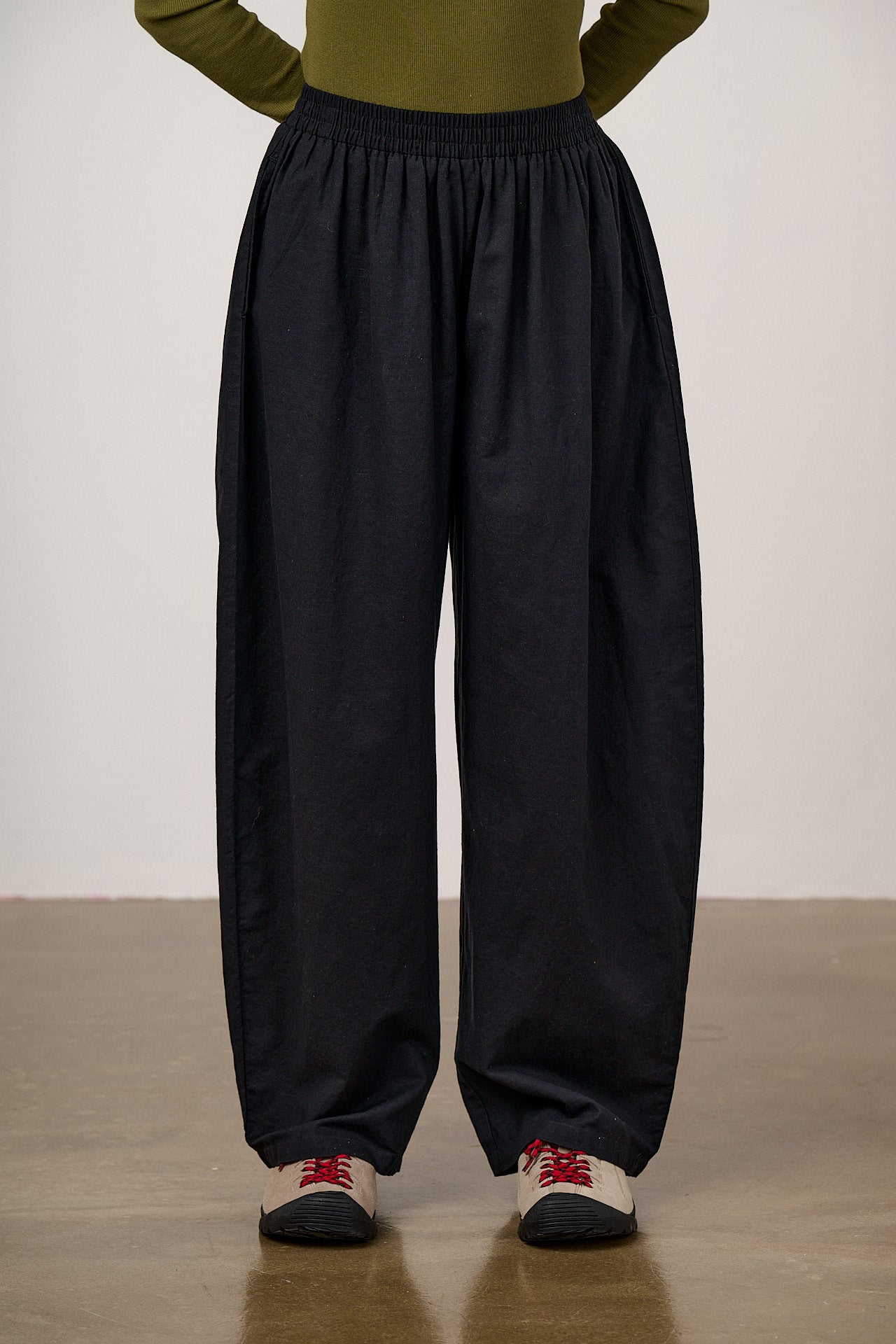 Freddie Barrel Leg Cotton & Linen Trousers