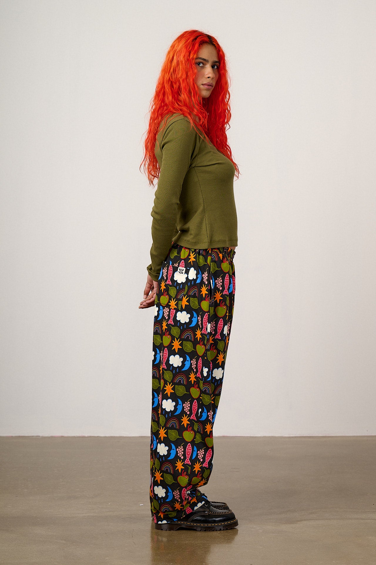 Freddie - Barrel Leg Cotton Jersey Trousers in Naive Shapes Print