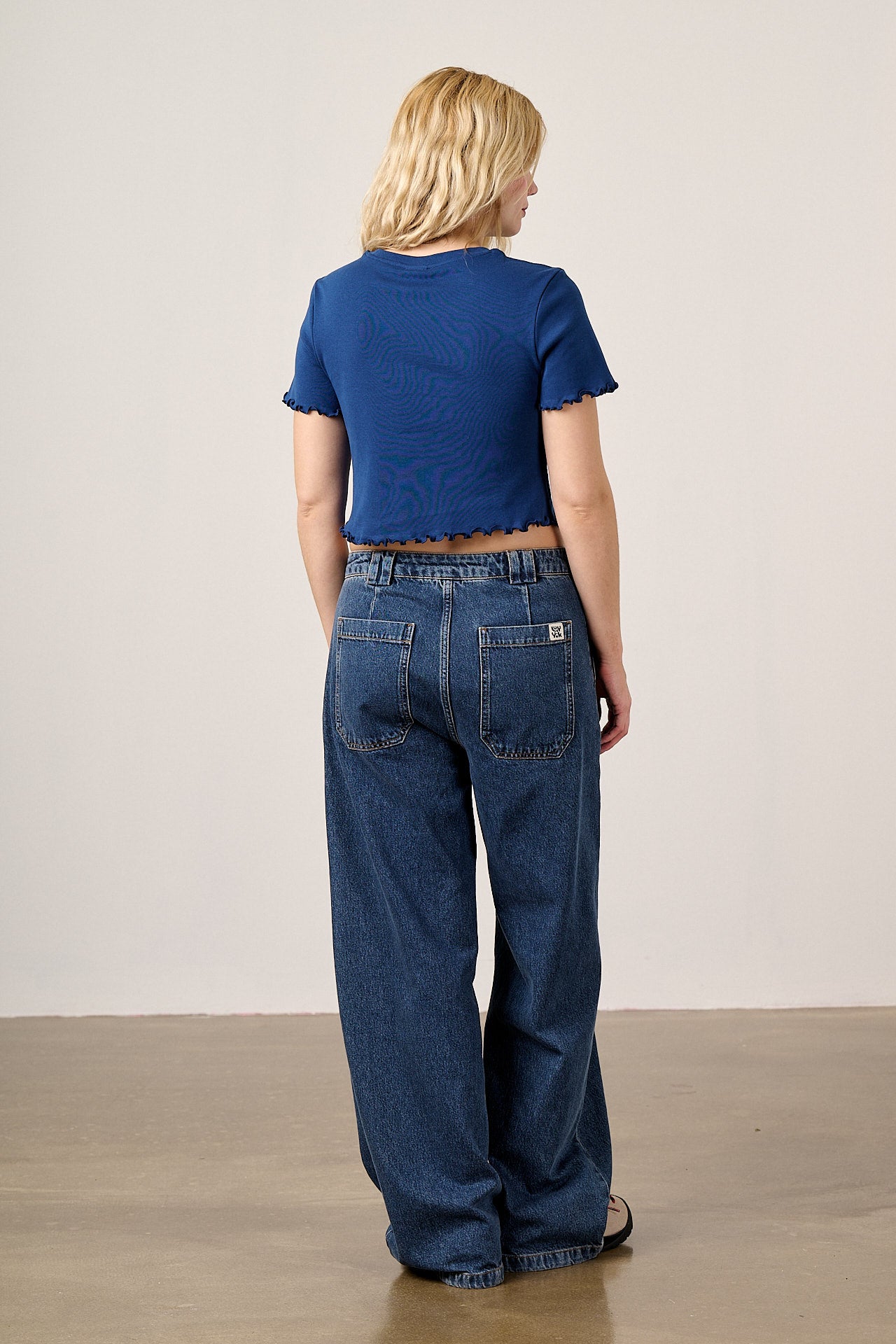 Greta - Cropped Cotton Top in Navy with Flower Embroidery