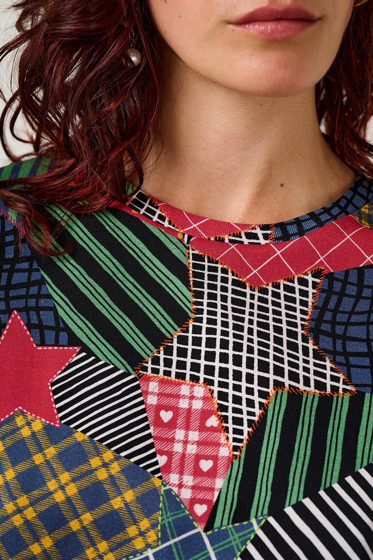 Greta - Cropped Cotton Top in Patchwork Star Print