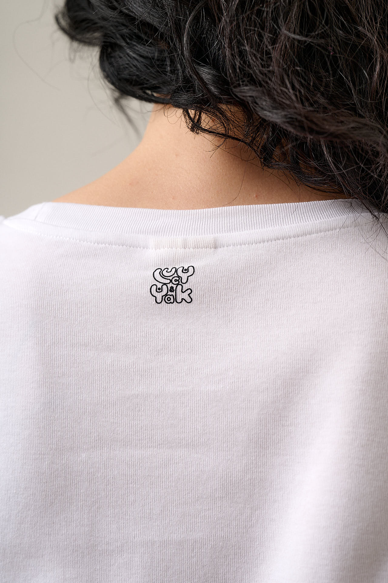 Hansel - Long Sleeve Cotton Crop Top in White