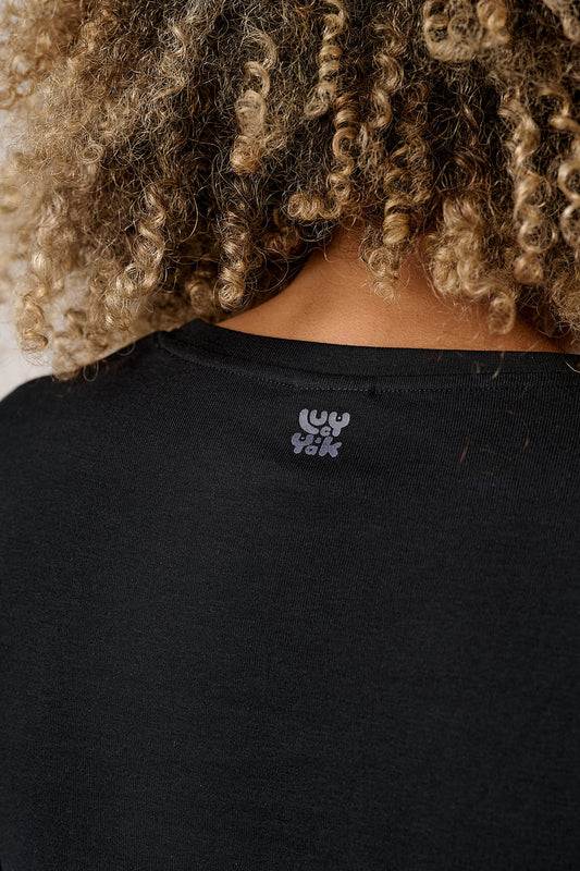 Hansel - Long Sleeve Cotton Crop Top in Black